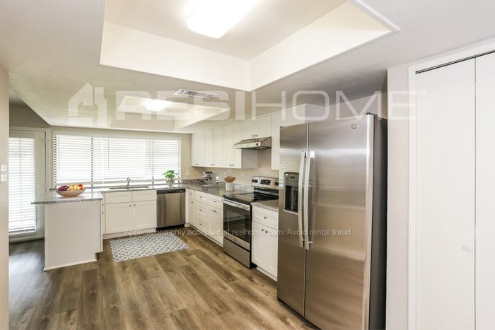 7313 Blackwillow Ln - Photo 3 of 17