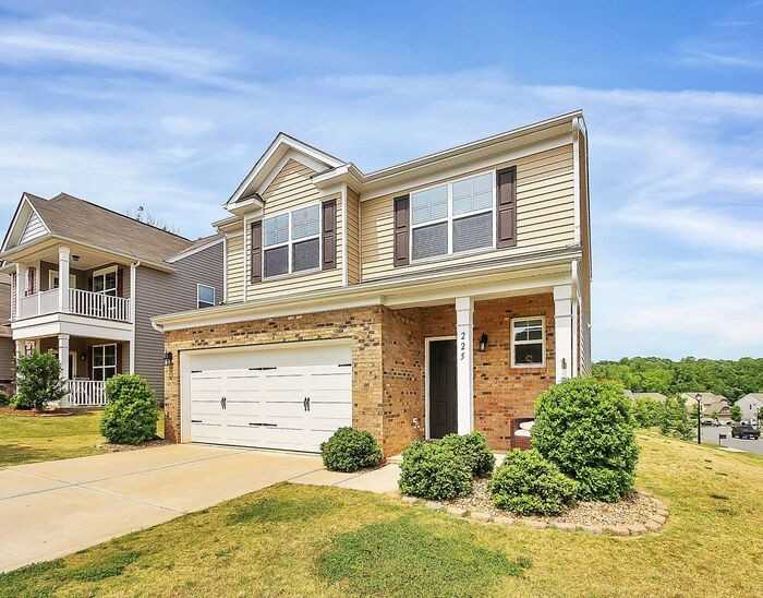 225 Kingston Dr - Photo 2 of 32