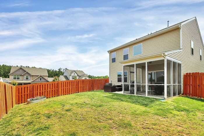 225 Kingston Dr - Photo 7 of 32