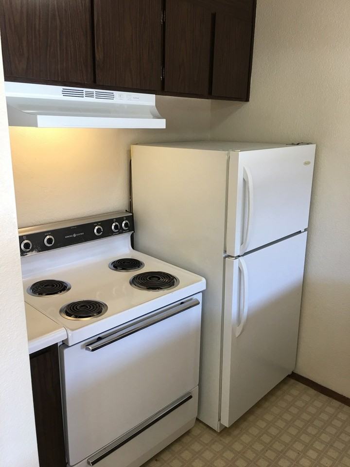 065 - Foxx Apartments - Photo 2 of 6