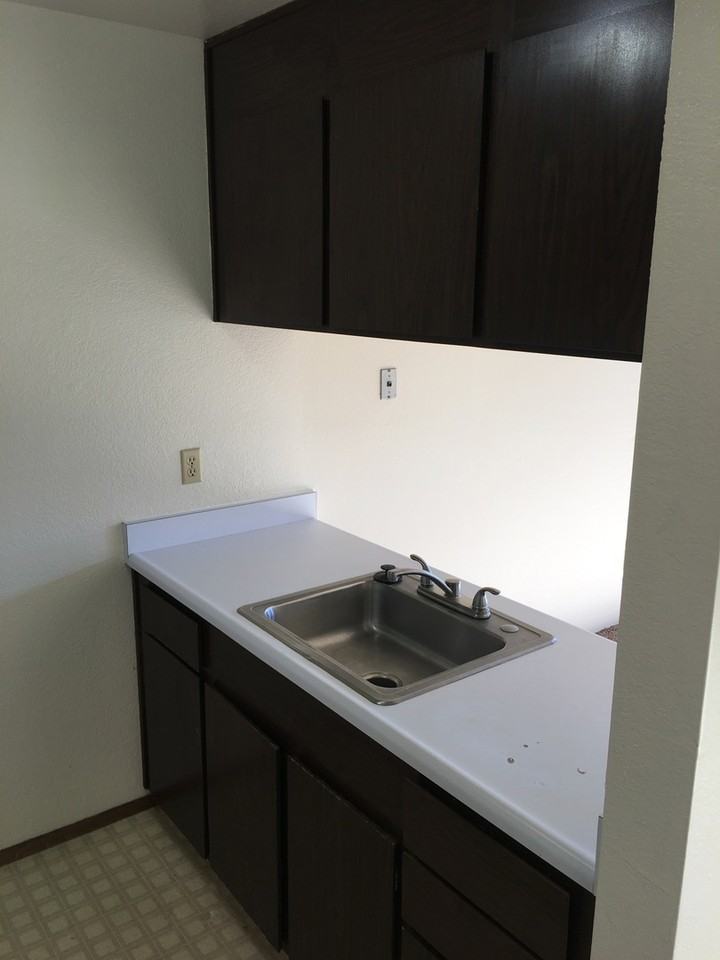 065 - Foxx Apartments - Photo 3 of 6