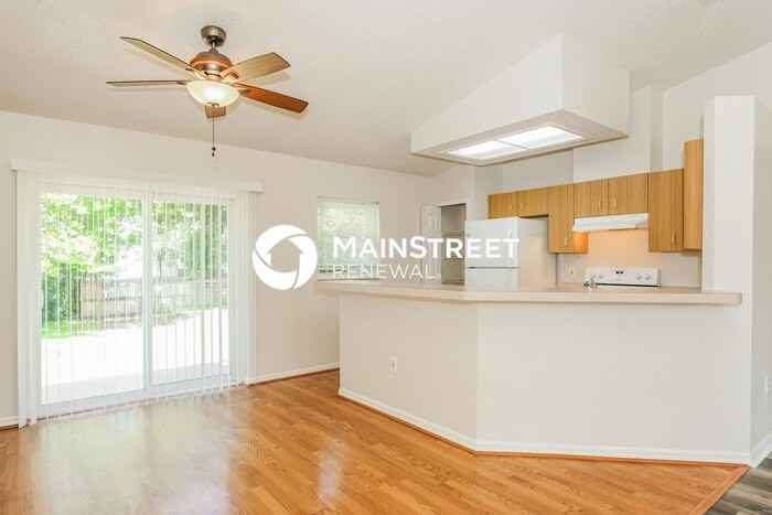 258 Charles Ave - Photo 4 of 16