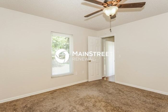 258 Charles Ave - Photo 7 of 16