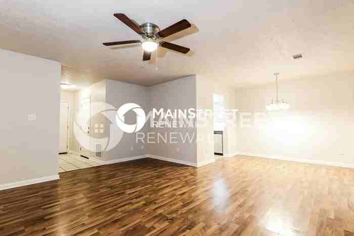 9395 Forest Knoll Dr - Photo 4 of 15