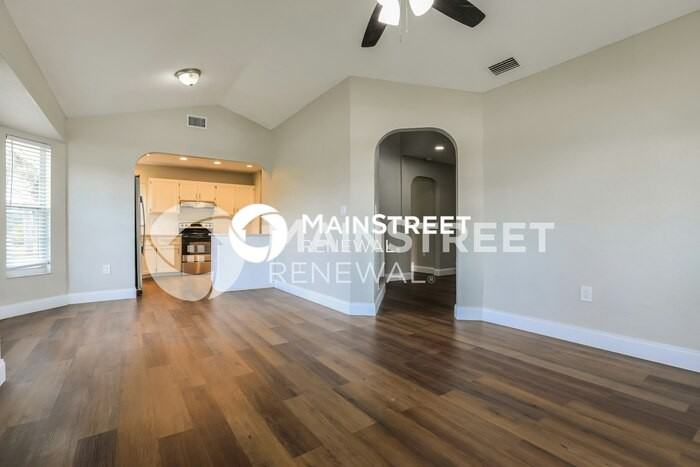 5004 Bonnet Ave - Photo 5 of 17