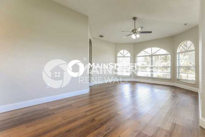 5004 Bonnet Ave - Photo 6 of 17