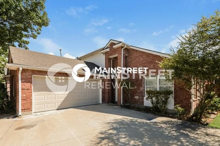 4602 Lee Hutson Ln - Photo 4 of 17