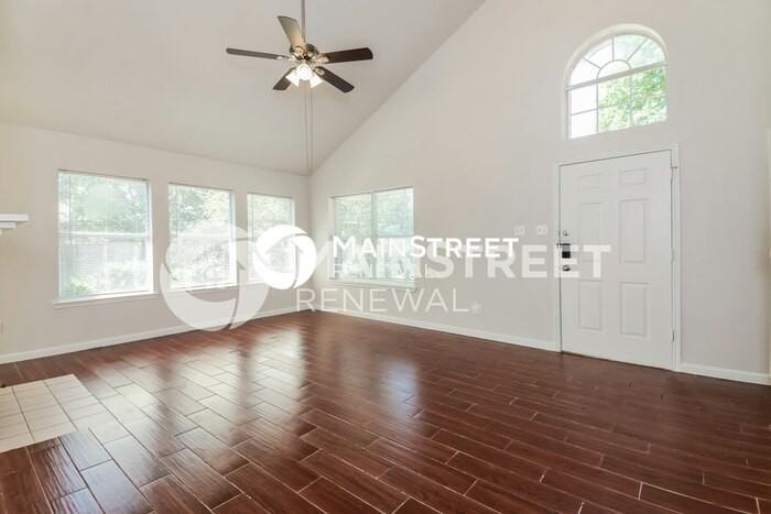 4602 Lee Hutson Ln - Photo 6 of 17