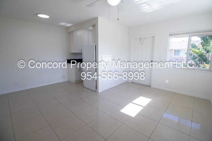 1727 Liberty St #12 - Photo 6 of 13