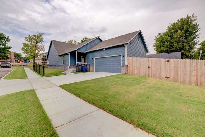 1127 N Boston Ave - Photo 5 of 45