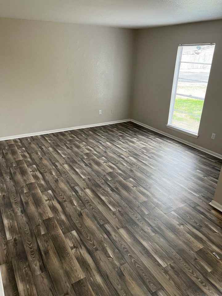Beautiful, spacious property with an excellent location! - Photo 3 of 12