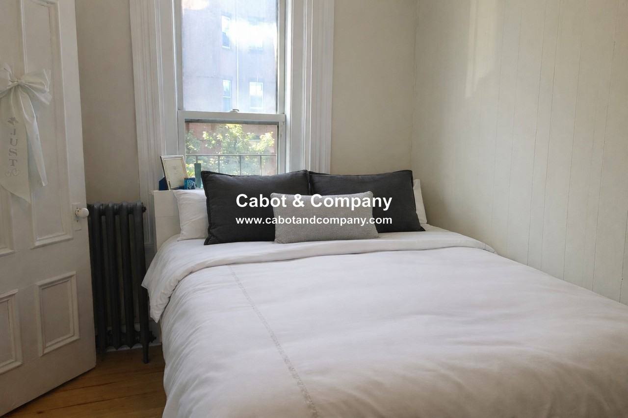 217 Newbury St #2 - Photo 3 of 6