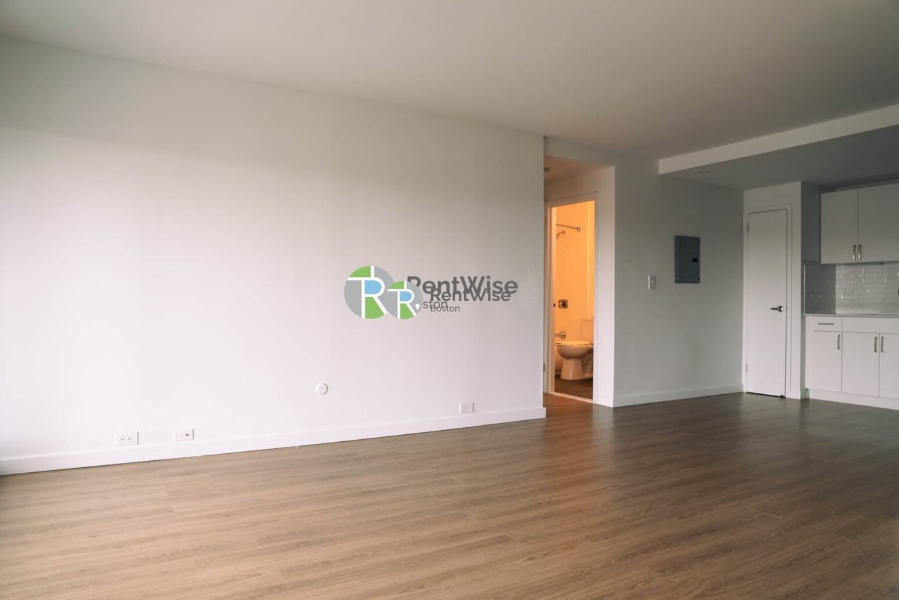 929 Massachusetts Ave #8E - Photo 2 of 17