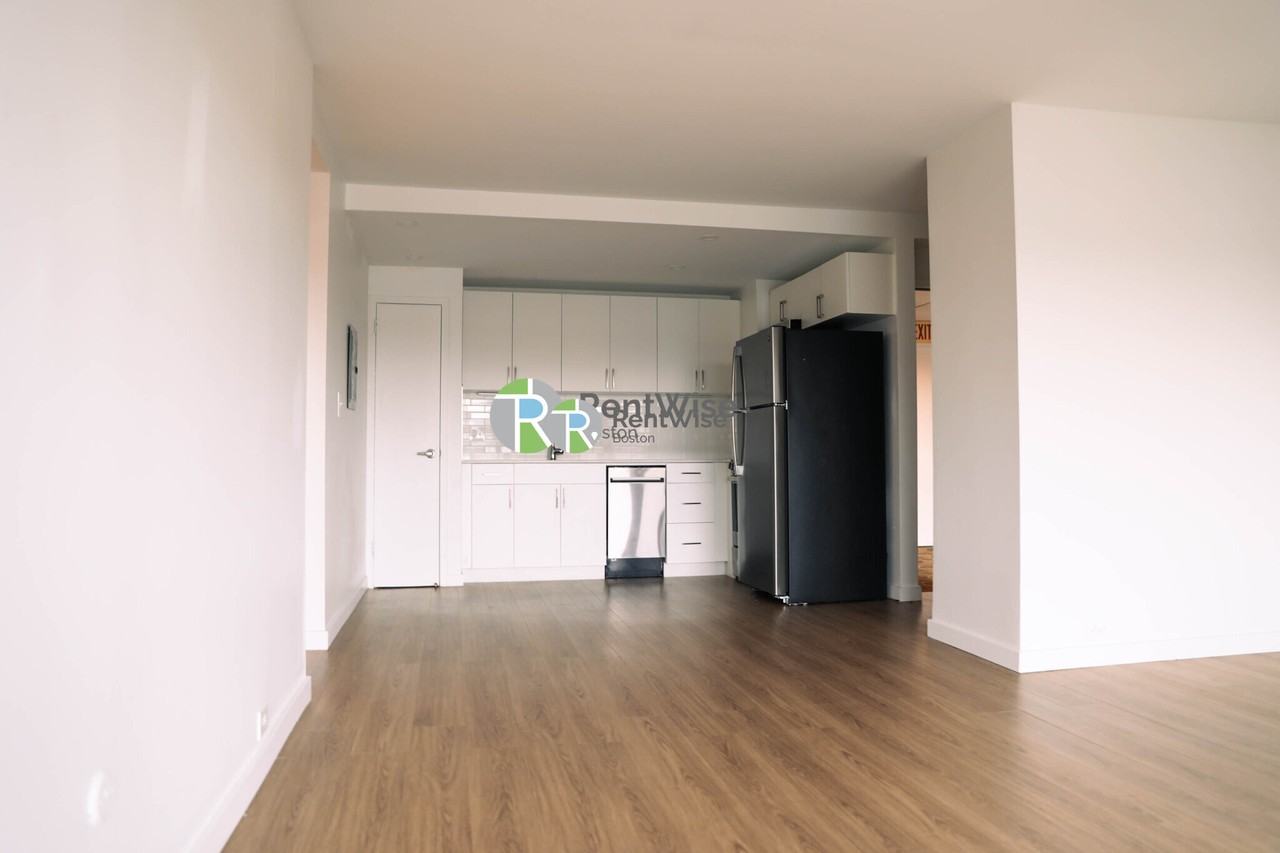 929 Massachusetts Ave #8E - Photo 3 of 17
