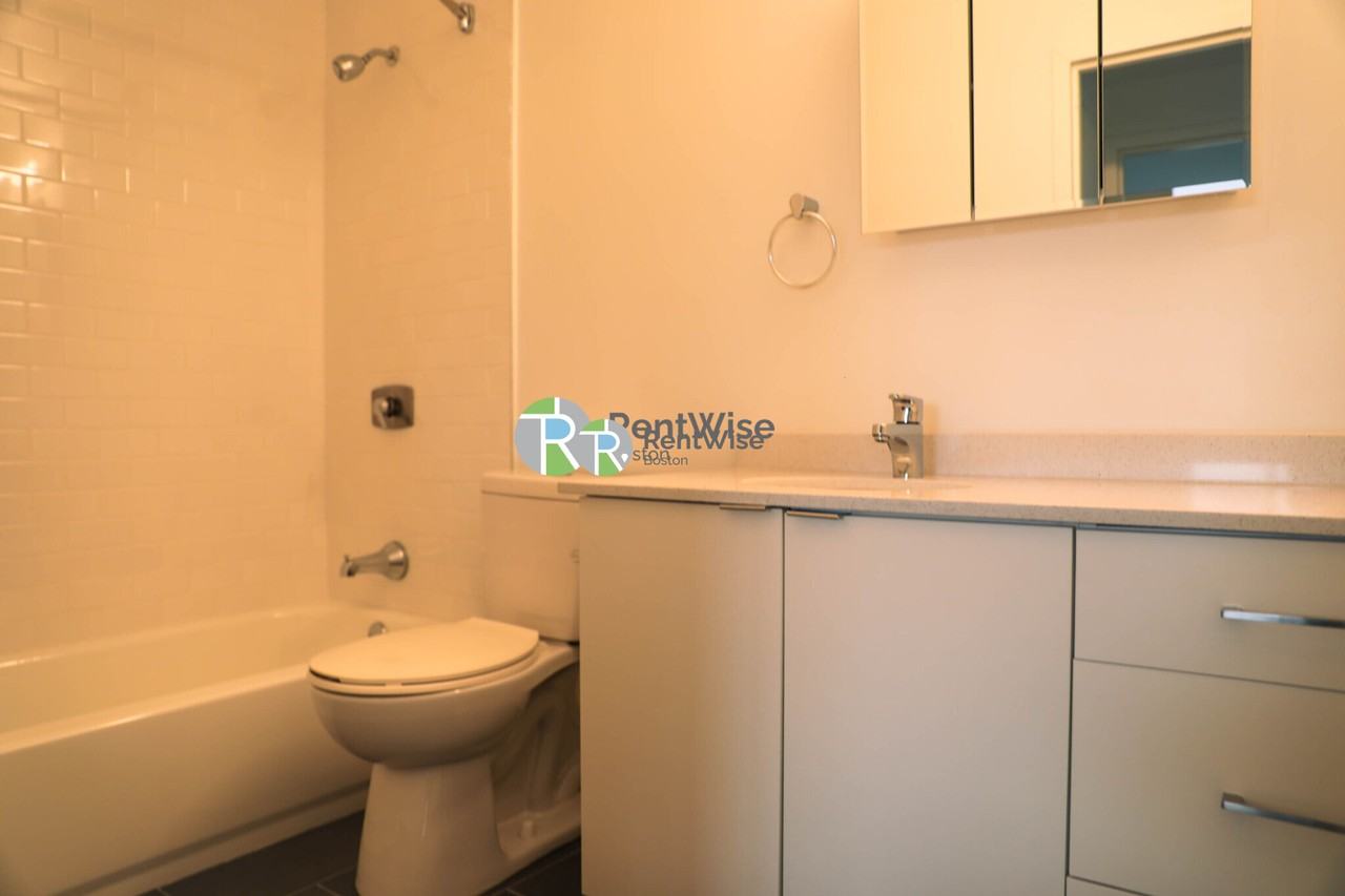 929 Massachusetts Ave #8E - Photo 5 of 17