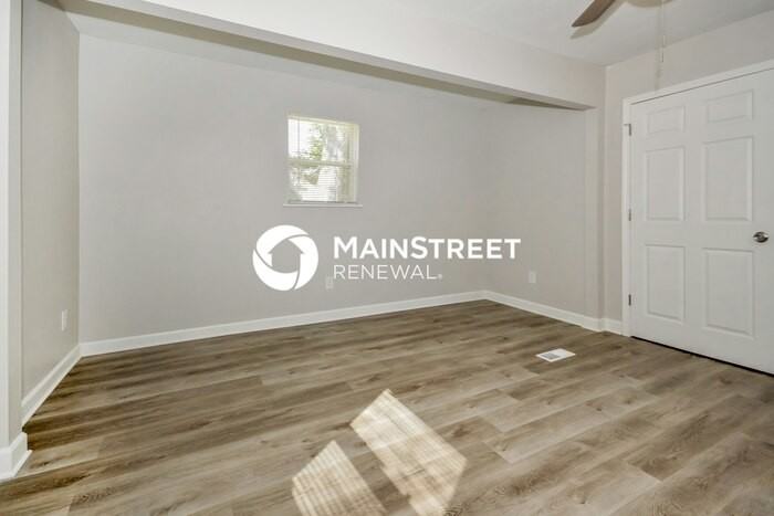 4038 Whitaker Dr - Photo 6 of 15