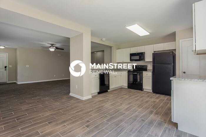 4384 Stone Mountain Dr - Photo 5 of 16