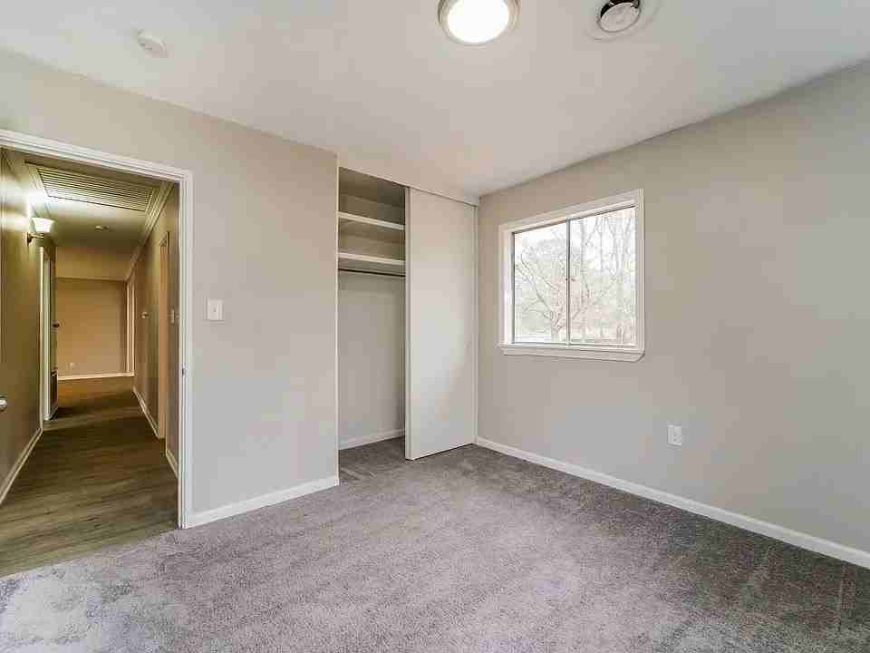 3057 Truman St #NA - Photo 3 of 6