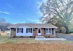 featured image of 214 Bedford Dr #NA