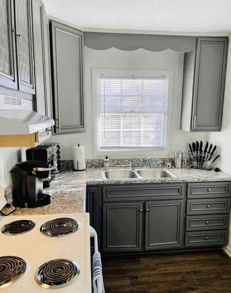 214 Bedford Dr #NA - Photo 4 of 8