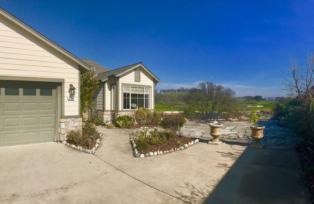 326 Mitchell Lake Ln #122 - Photo 3 of 29
