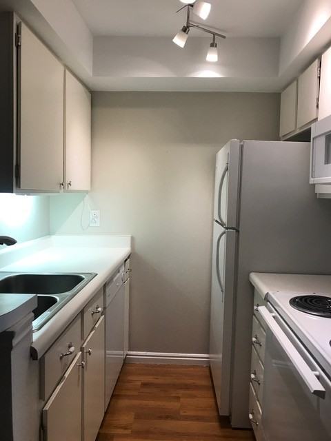 7335 S Springcrest Ct #31 - Photo 7 of 13