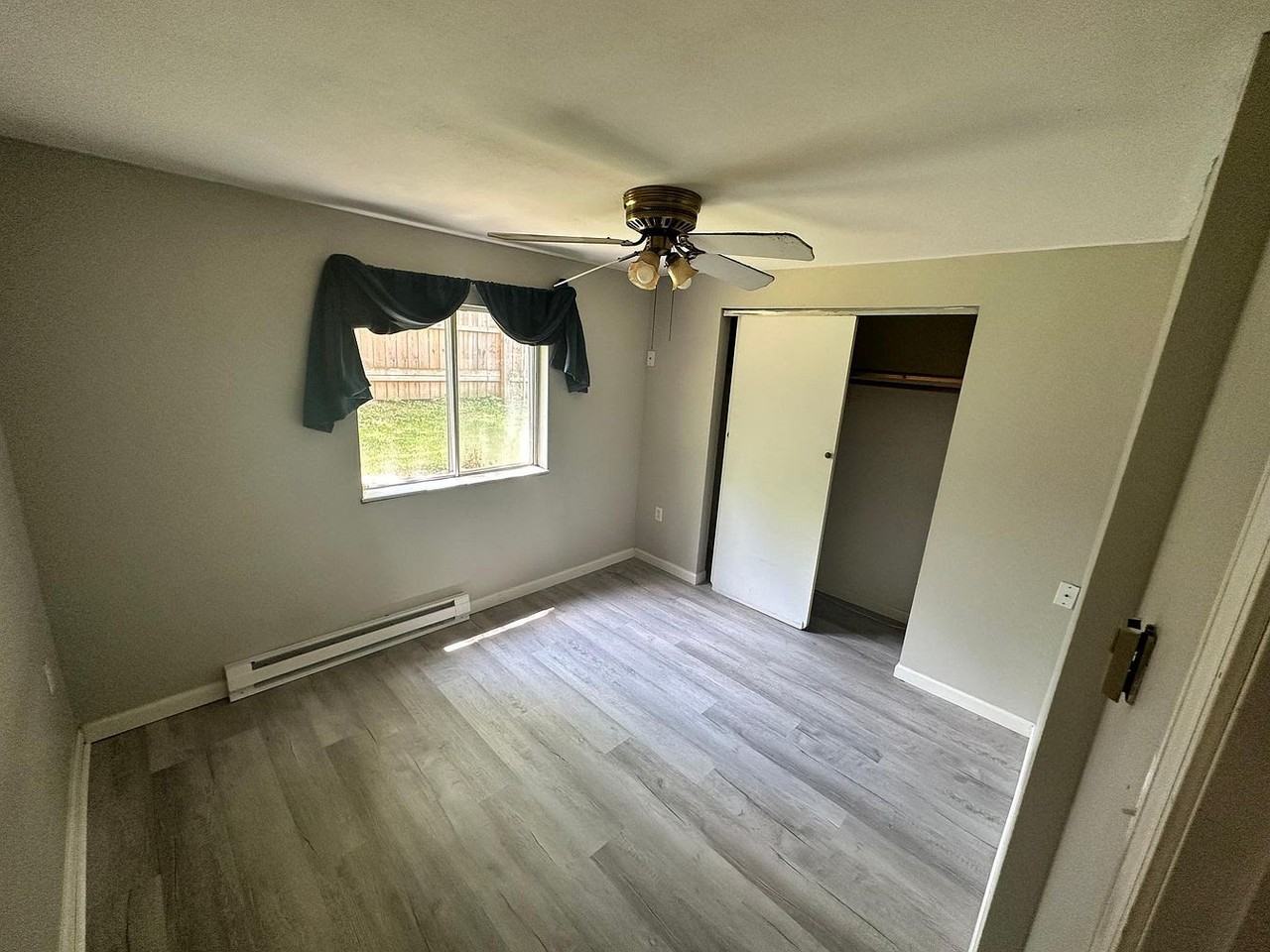 2126 Linnus Dr #2 - Photo 4 of 5