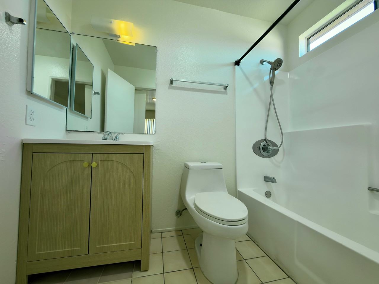 5260 Rex Ave #5 - Photo 3 of 13