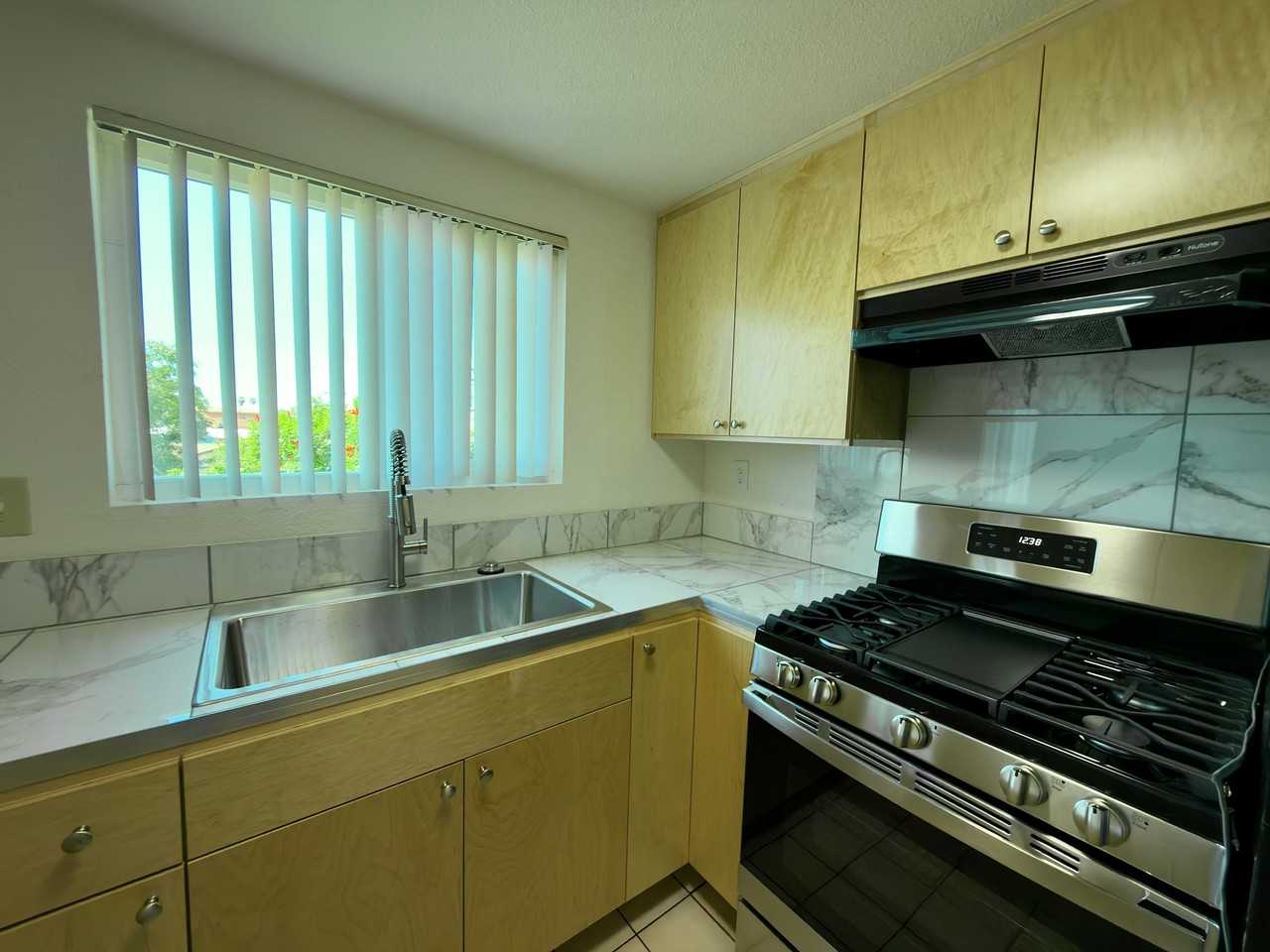 5260 Rex Ave #5 - Photo 6 of 13