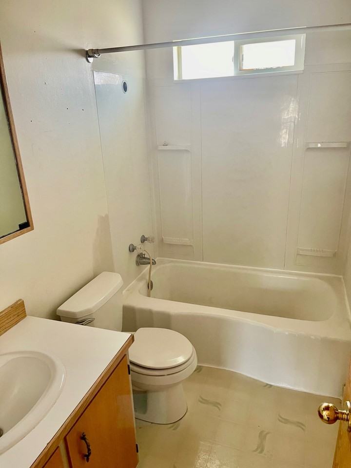 2704 8th Ave N #NA - Photo 4 of 16