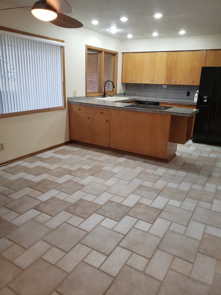 1727 E Pinecrest Rd #NA - Photo 6 of 15