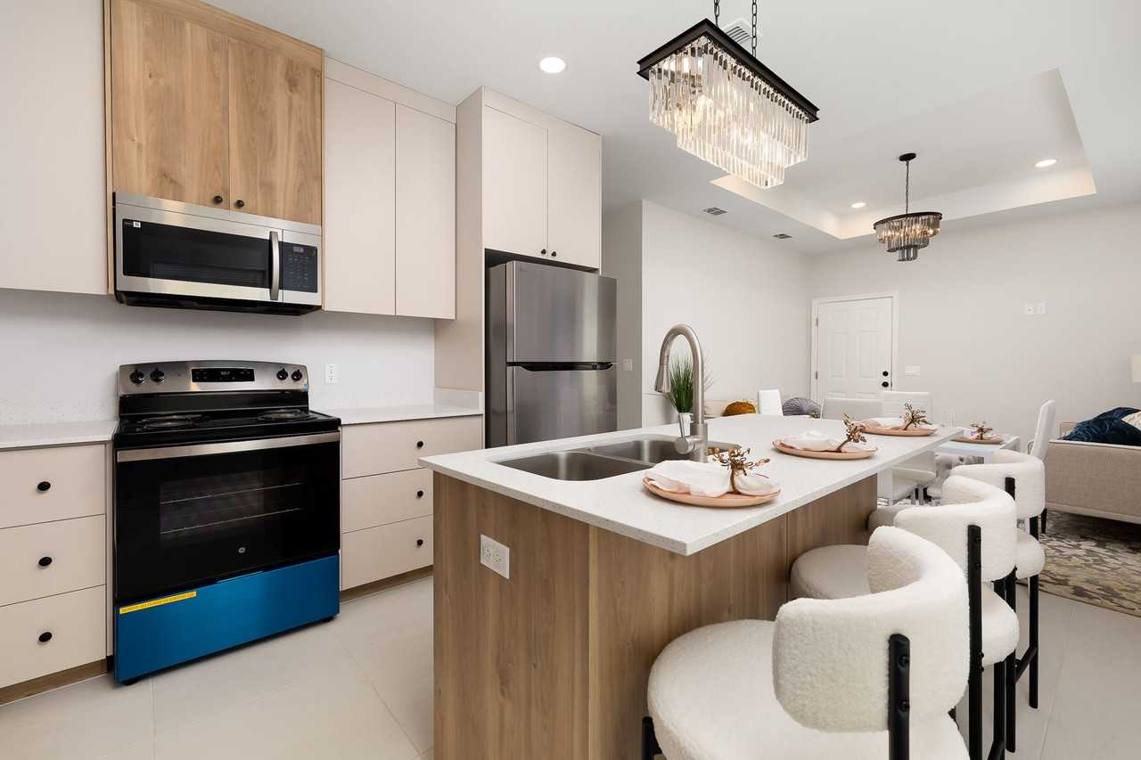 N 43rd St #3 - Photo 2 of 16