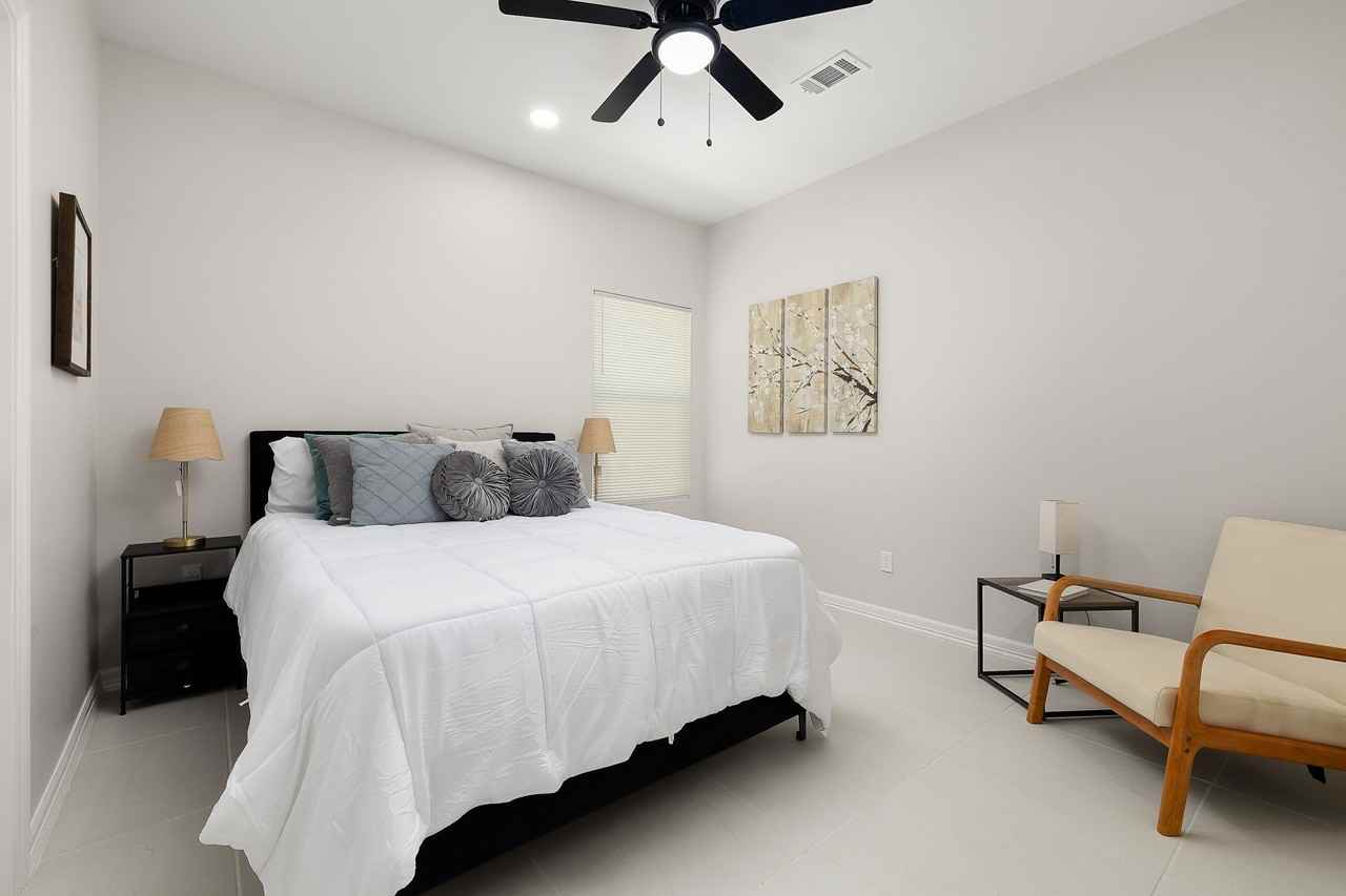 N 43rd St #3 - Photo 4 of 16