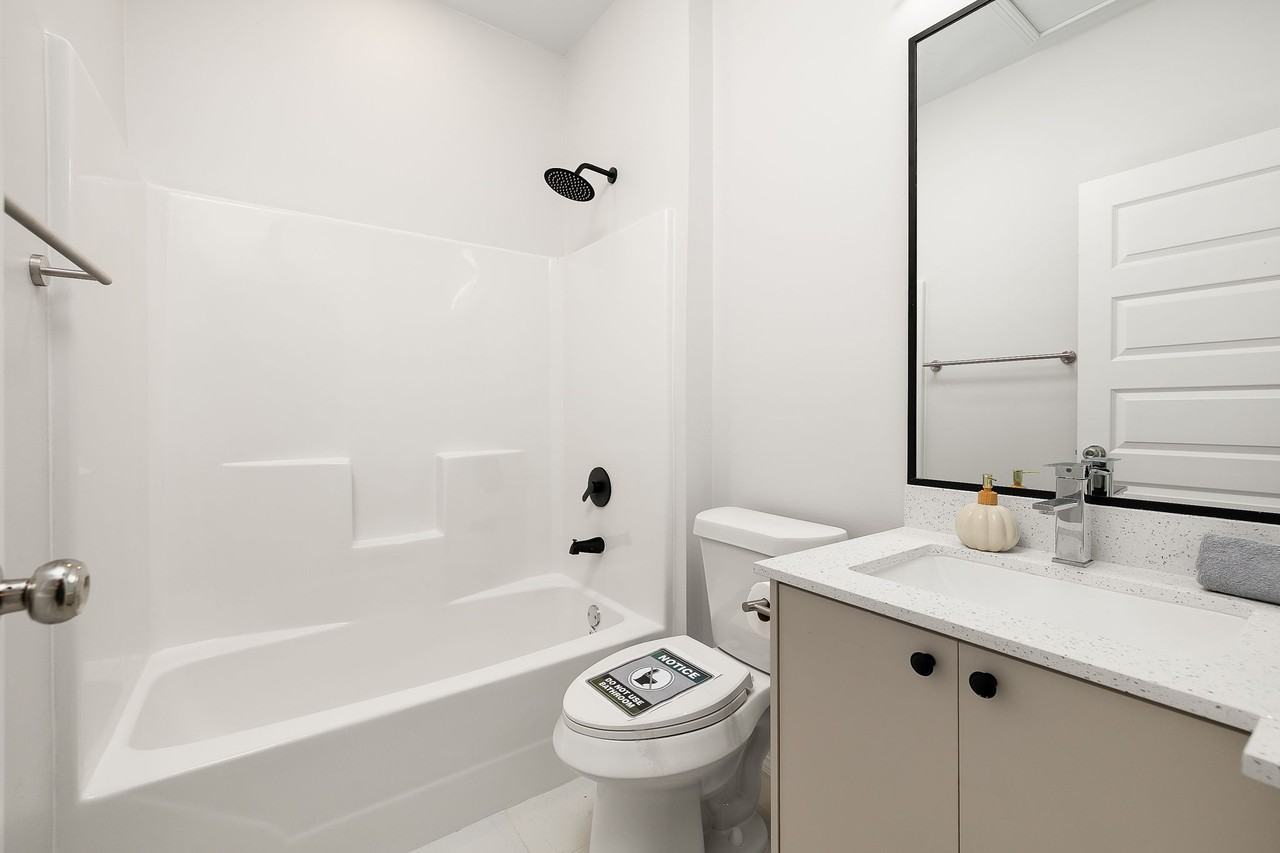 N 43rd St #3 - Photo 6 of 16