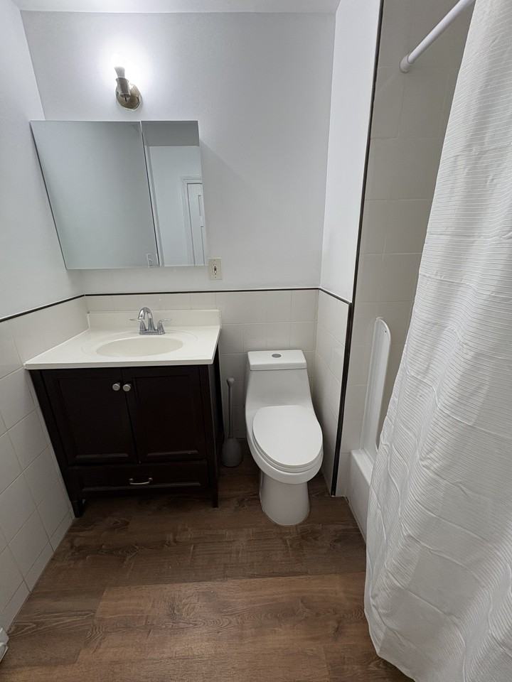 162 Lexington St #2 - Photo 3 of 7