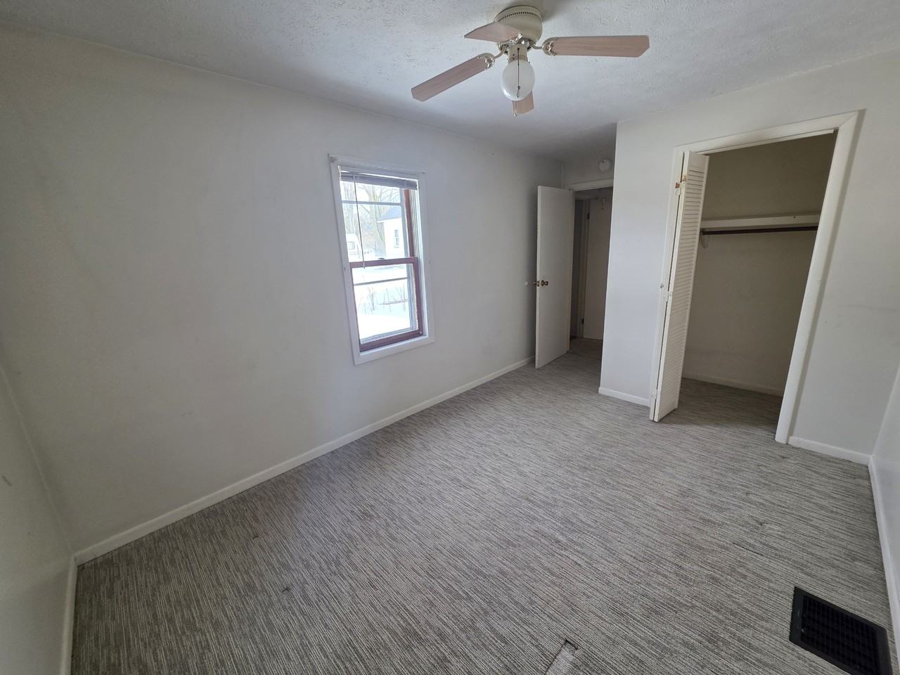 138 E Sheridan St #1 - Photo 6 of 6