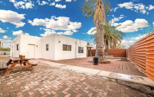 featured image of 415 E 23rd St #1