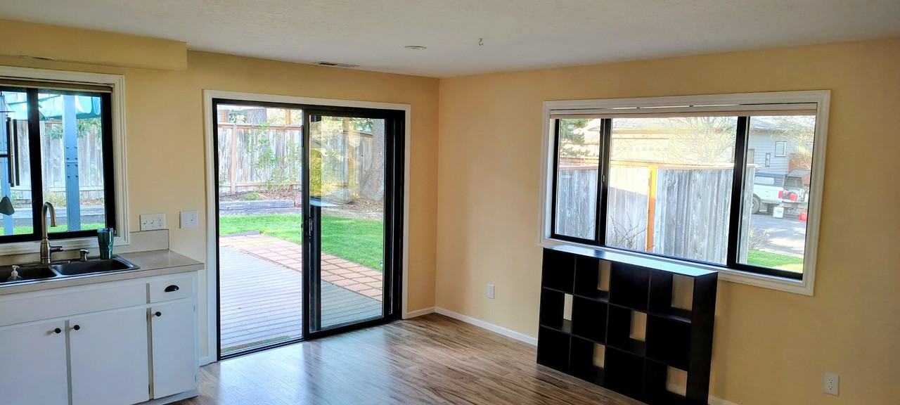 3075 Nw Manzanita Pl #NA - Photo 3 of 13