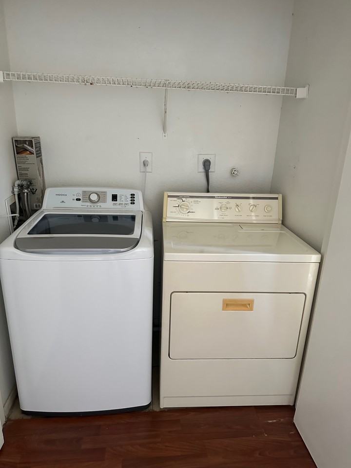 2810 N Oakland Forest Dr #108 - Photo 6 of 10