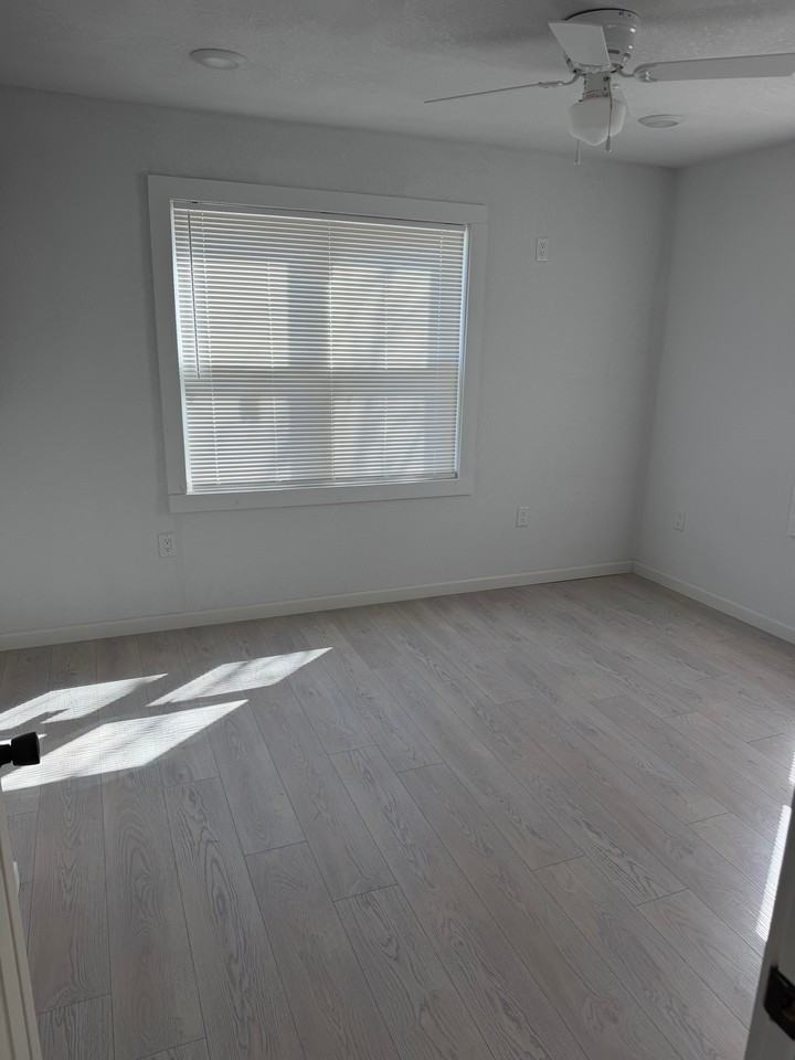 528 Harned Ave #NA - Photo 4 of 11