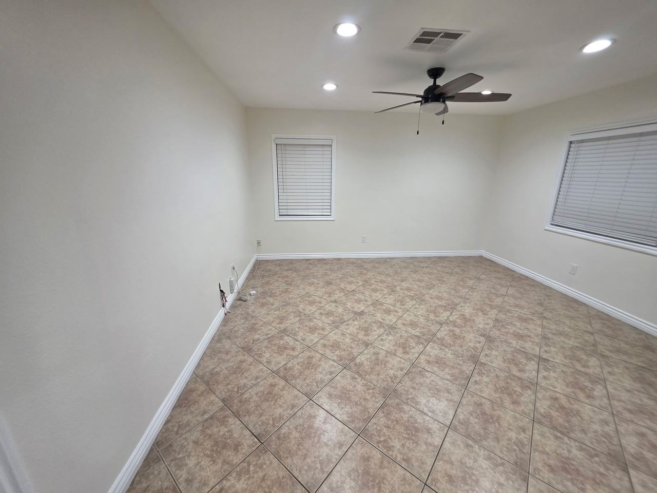 247 E 44th St #NA - Photo 5 of 15