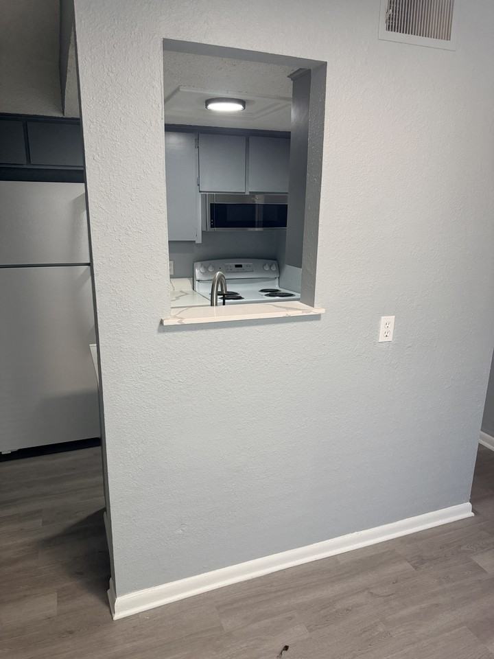 151 Springlake Dr #1 - Photo 6 of 8