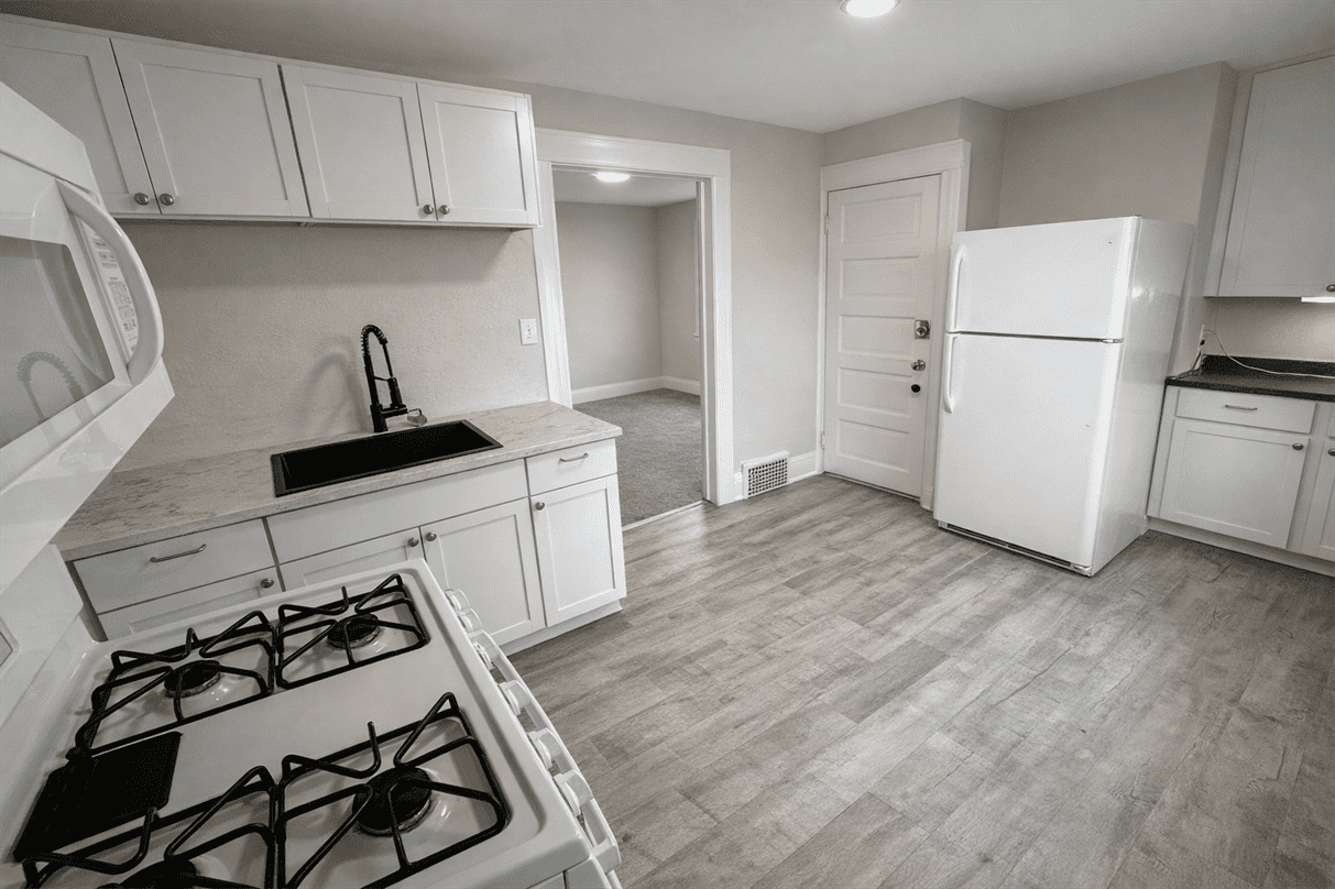 604 4th St #4 - Photo 2 of 17