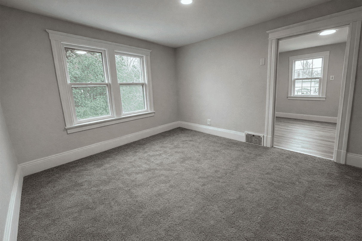 604 4th St #4 - Photo 5 of 17