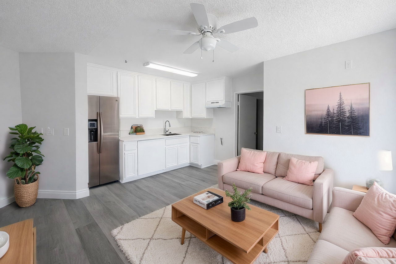 518 E 4th St #202 - Photo 2 of 7