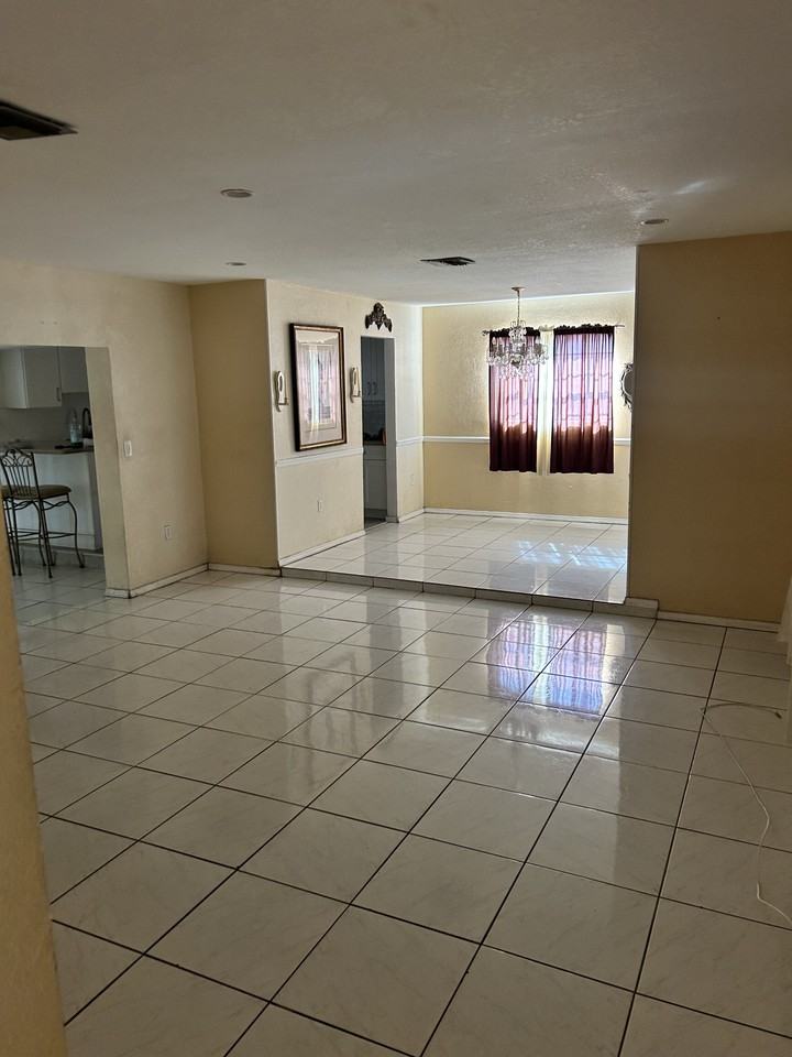 6580 Nw 22nd St #NA - Photo 5 of 8