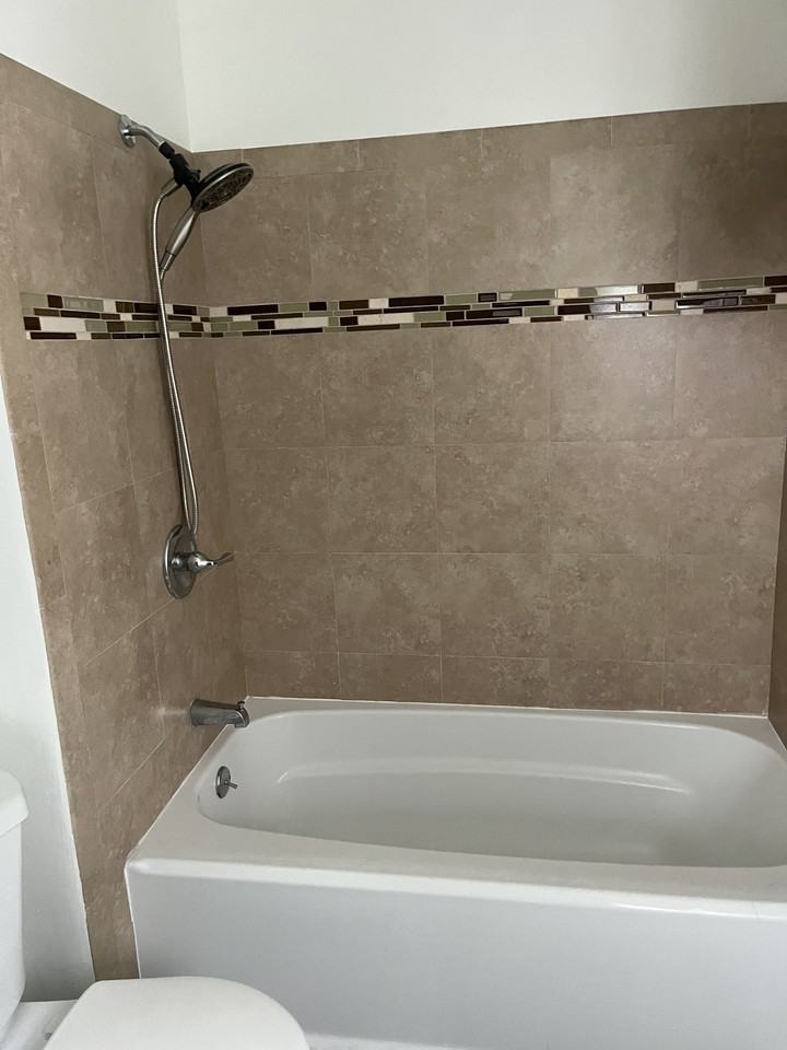 1000 Fairview Ave #5 - Photo 4 of 15