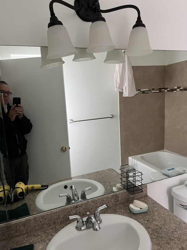 1000 Fairview Ave #5 - Photo 5 of 15