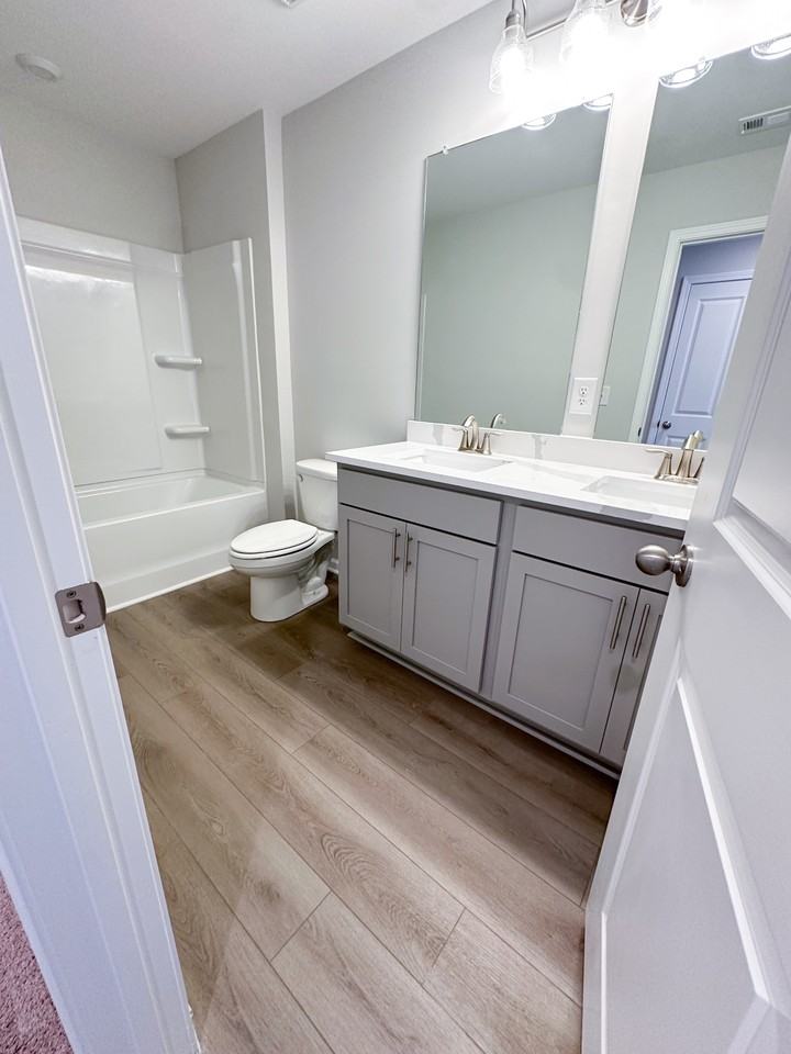 495 Crown Dr #495 - Photo 5 of 10