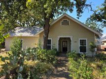 109 W Travis St - Photo 1 of 1
